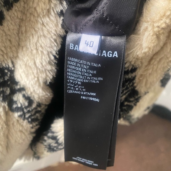 Balenciaga Faux Fur Logo Jacket Beige/Black - Picture 2 of 6